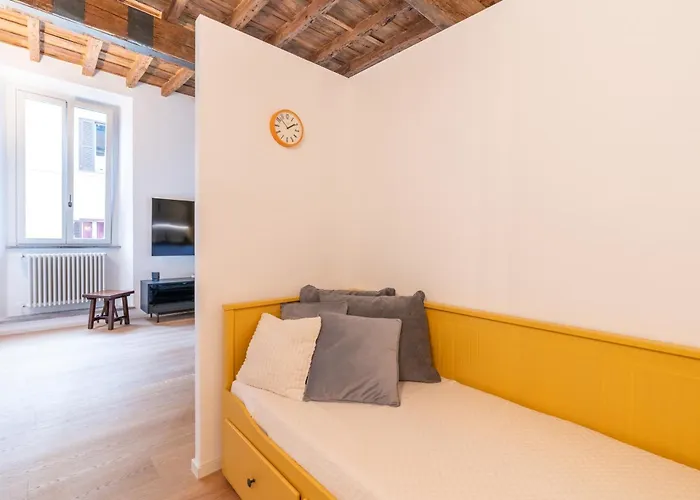 Sotto Al Letto Del Papa - Borgo Pio - Vaticano Apartamento
