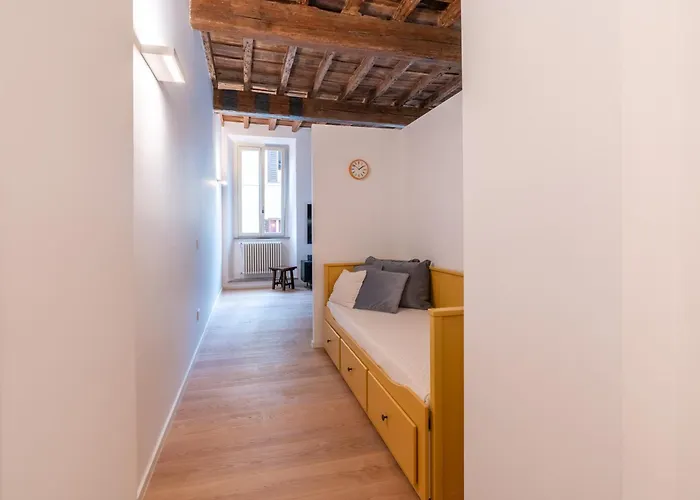 Sotto Al Letto Del Papa - Borgo Pio - Vaticano